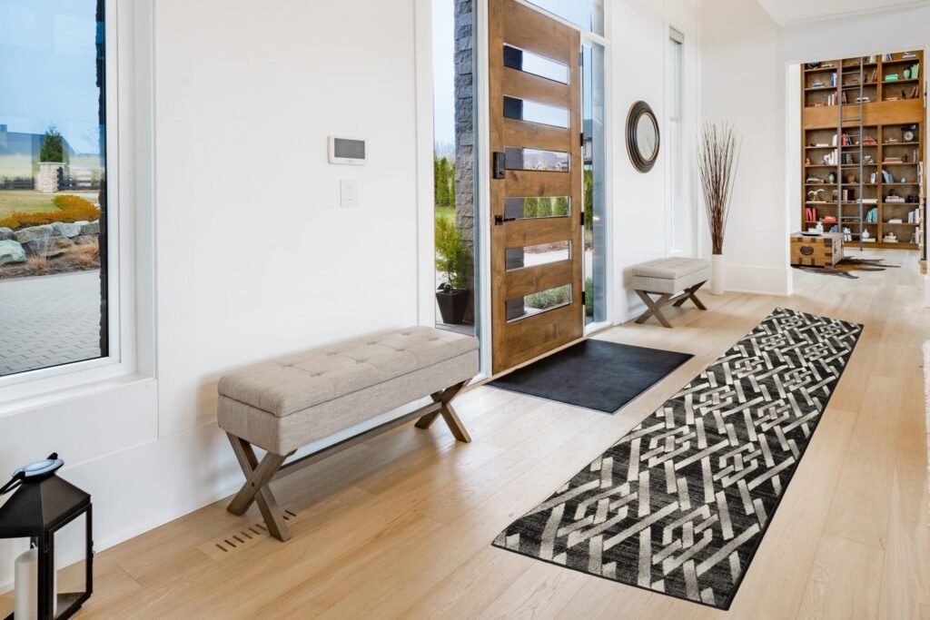 ShadesU Smart Custom Size Modern Geometric Design Non-Slip Hallway Runner Rug Carpet Low-Pile 0,3" Non Slip Backed (Black Color, 31inch Wide x 1ft Length) Modern Black****USED**** NOT IN ORIGINAL PACKAGE***